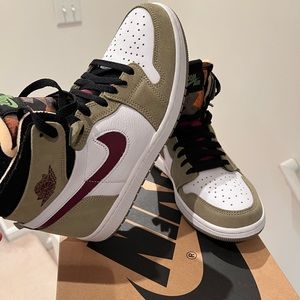 Jordan 1 Zoom Air Craft neutral olive altitude green